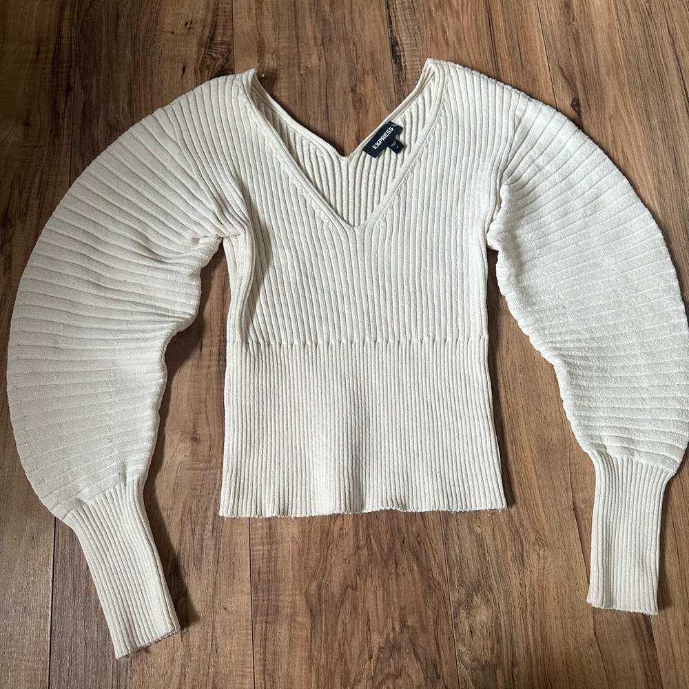 Elegant Cream V-Neck Sweater